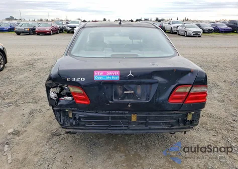 2000 Merz E320 z USA, uszkodzony, nr VIN WDBJF65J7YB078863